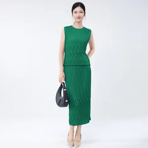 Summer New Miyake Pleated Set for Women Elegant Sleeveless T-Shirt Top Skirt Two-Piece Set