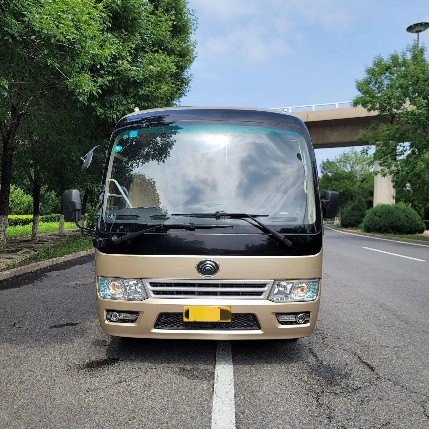 Promotion Yu-T0ng Bus RHD 30 Seater Luxury City Buses Front Engine Coaches Second Hand Auto Bus for Sale