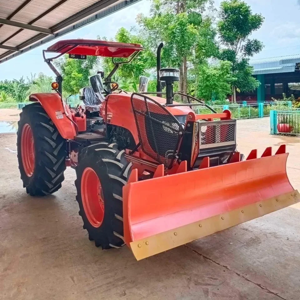 クボタM108 4WDホイールトラクター108HP純正タイ農業用モダン