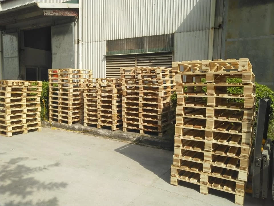 Pine Wooden Pallet Boards for Packing Cargo / Wood Pallet EU Standard for Transport Logistics Custom Size