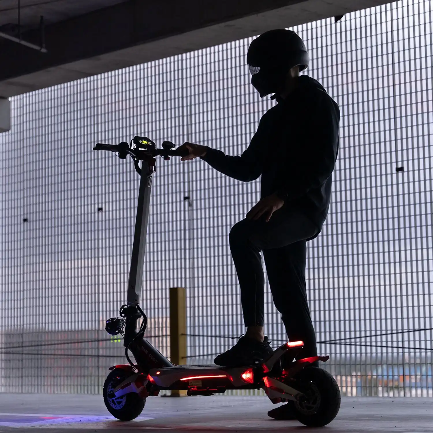 For NANROBOT N6 72V Electric Two-Wheel Scooter 1000W Motor Power 10 Inch Tire Size 45km/h Max Speed 60km Range per Charge 150kg