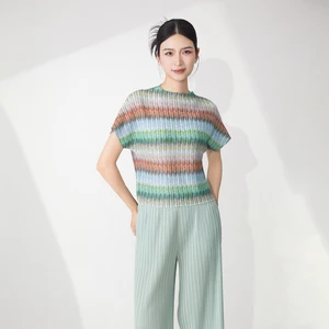 Factory Quality Fast Delivery Women's Elegant Tops Design Sense Casual Free Size Summer Short Sleeve T-shirt