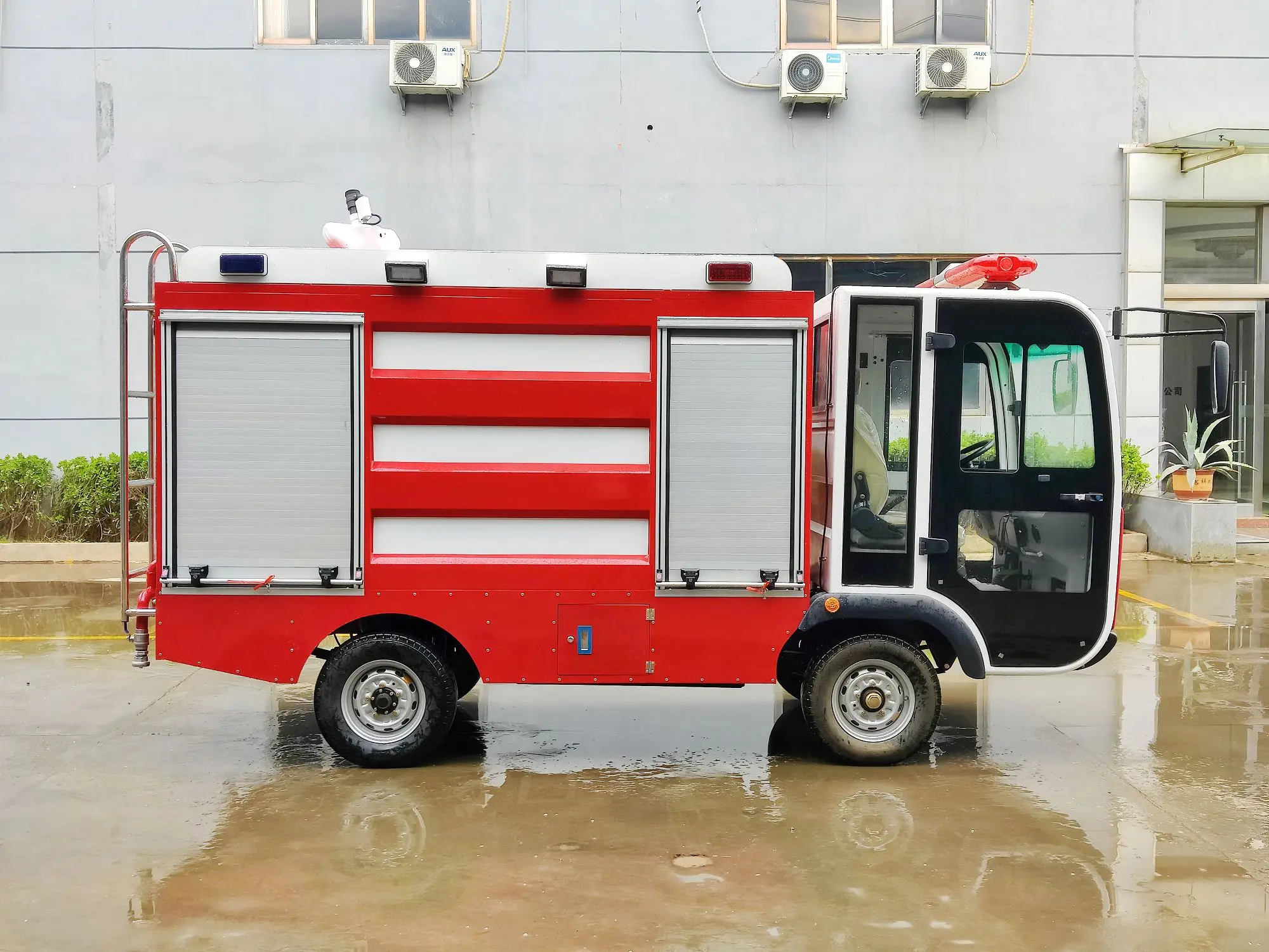 electric mini fire truck