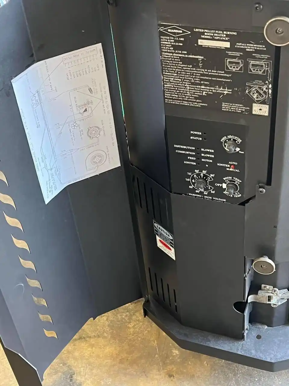 Original And Good Quality Wood Pellet Stove/ Modern Design Wood Burning