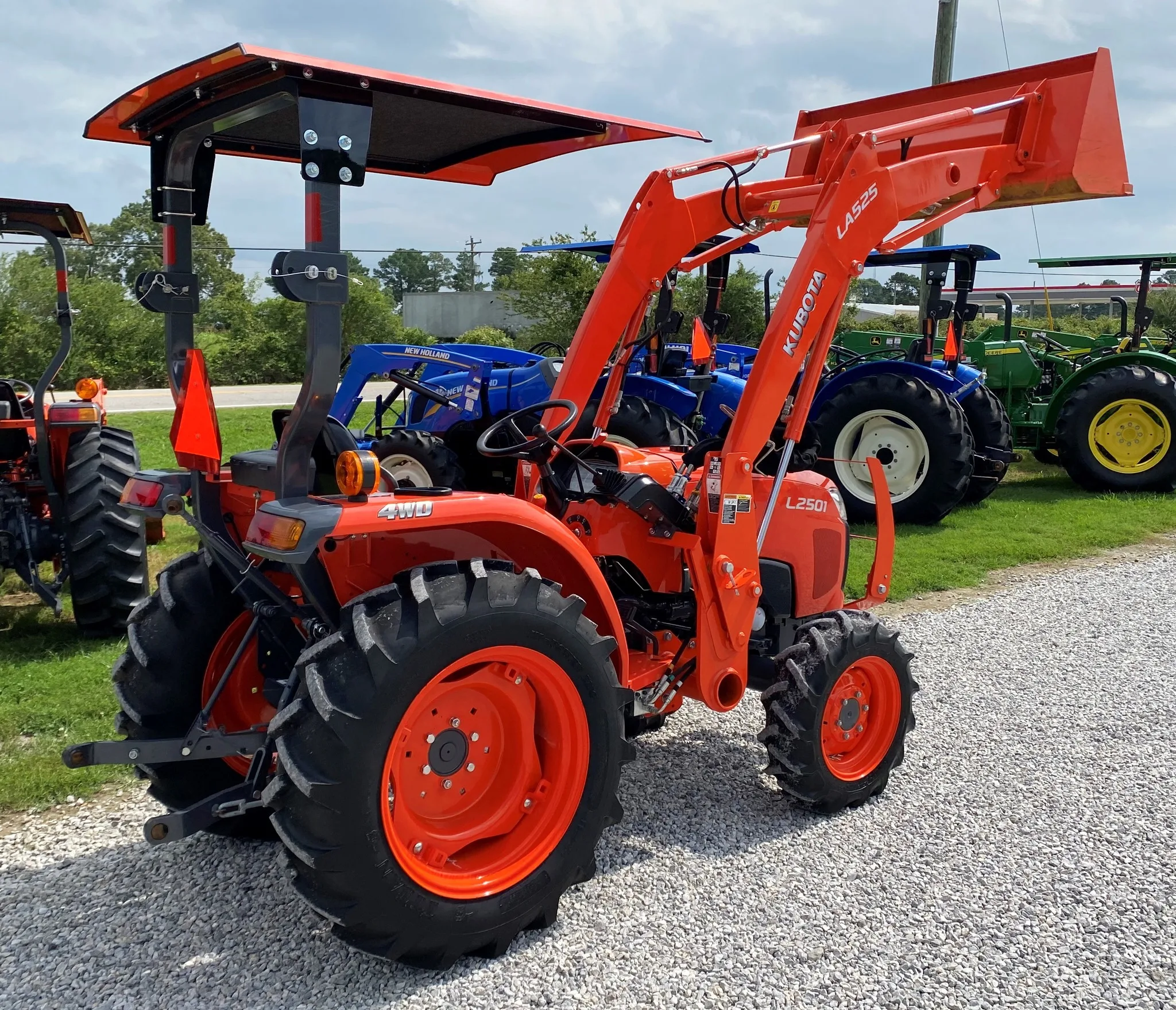 Industrial Kubota L2501 Tractor Available For Sale / 23hp Kubota L2501
