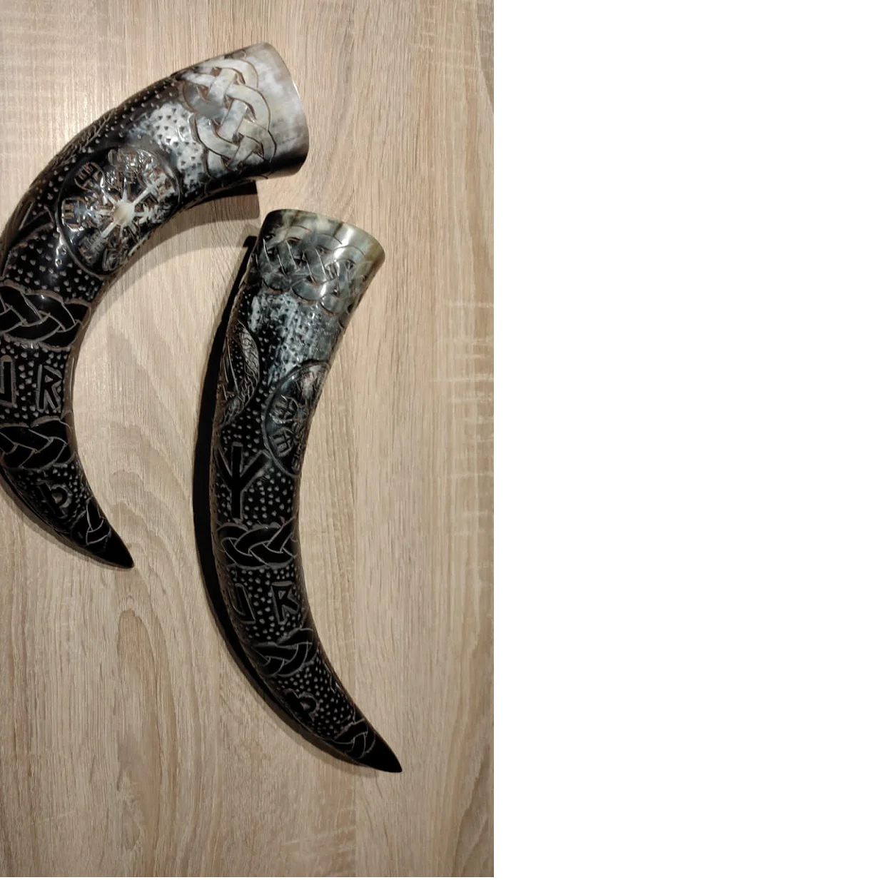 Source custom made drinking horns with intricate carvings made