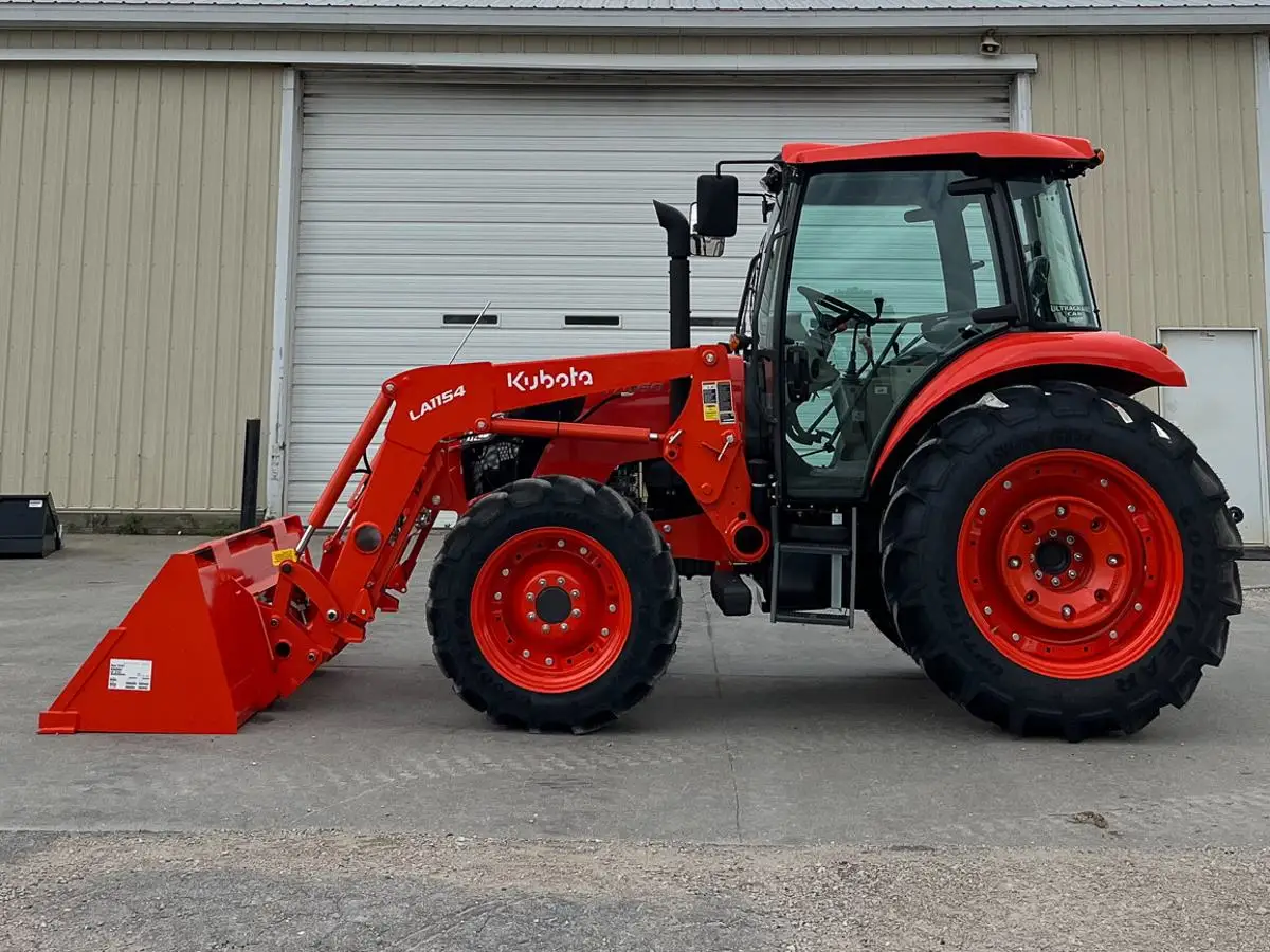 Kubota Kubota M7060hdc12 Compact Tractor 4wd Small Farm Cheap Used Tractor Hot Sale In Canada 70