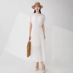 New Arrival 2025 Women's Elegant Dress Holiday Style Lining Solid Color Chiffon Temperament Miyake Pleated Dress