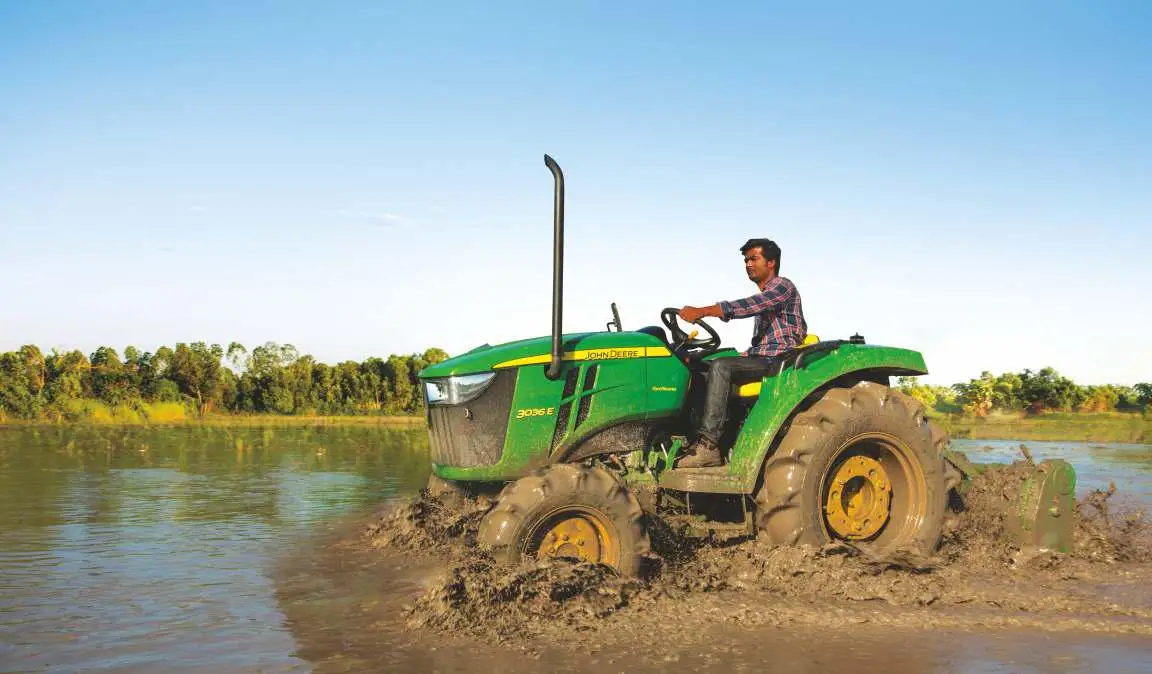 4x4 Compact Rotavator Blades Tractor For Agriculture And Farming