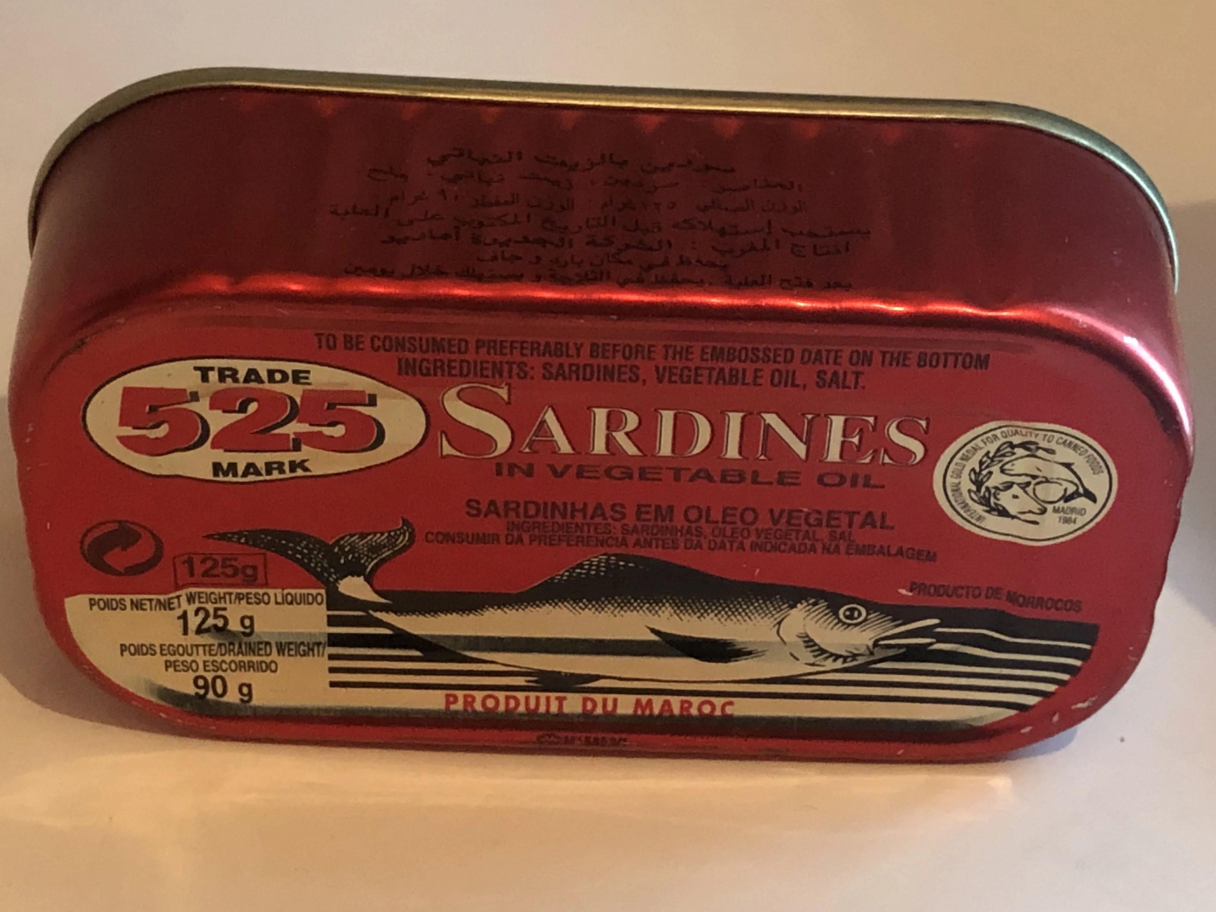 Canned Fish Tuna Shredded Flakes In Oil / Canned Sardines In Vegetable ...