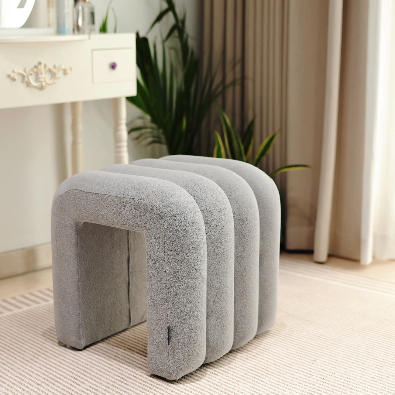 Modern Square Stool Fabric Boucle Decorative Ottoman Simple Rectangle Teddy Tool for Bedroom
