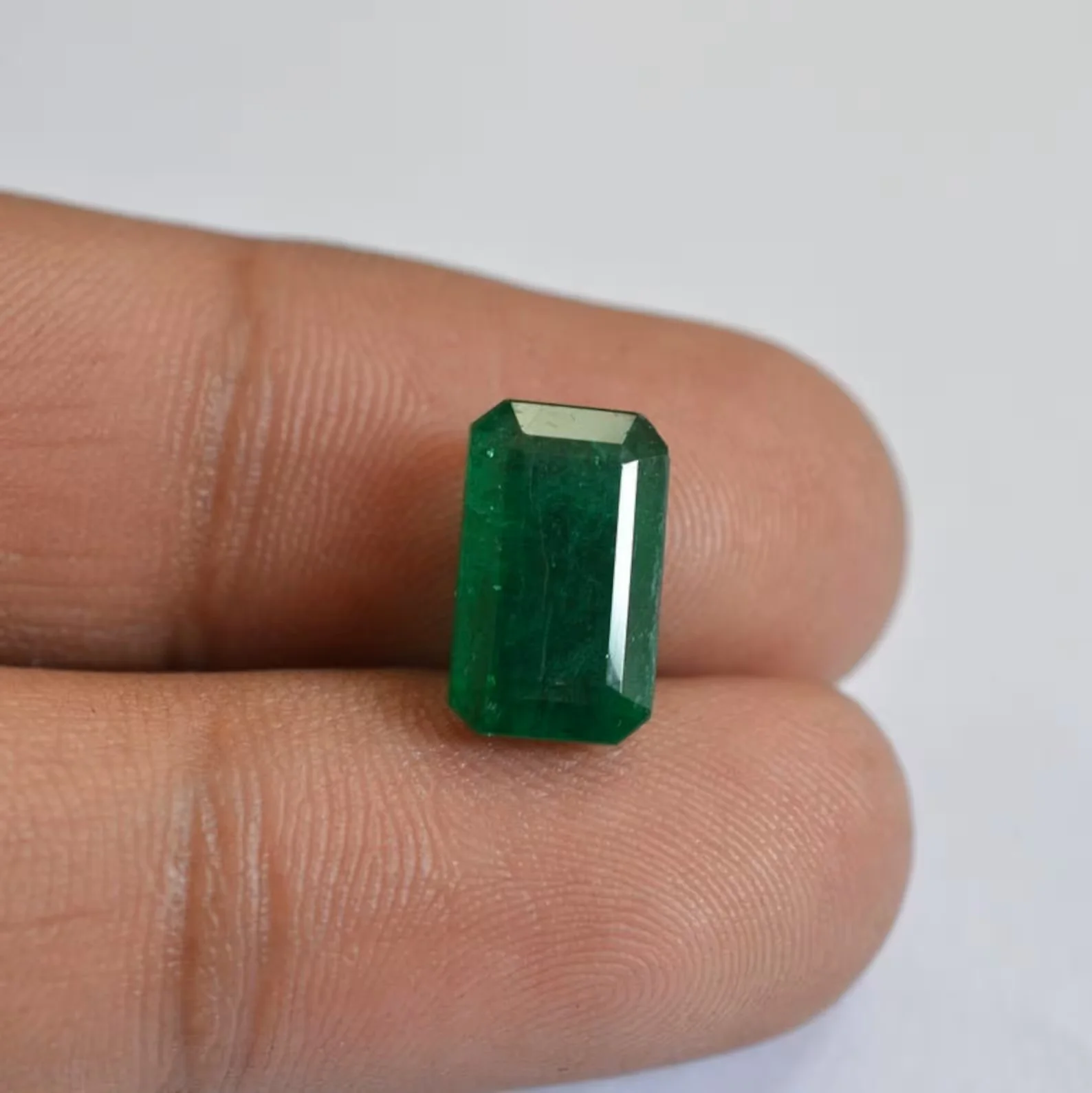 Export Selling New Design Jewellery Making Emerald Loose Gemstones Available at Wholesale Price From Indian Exporter
