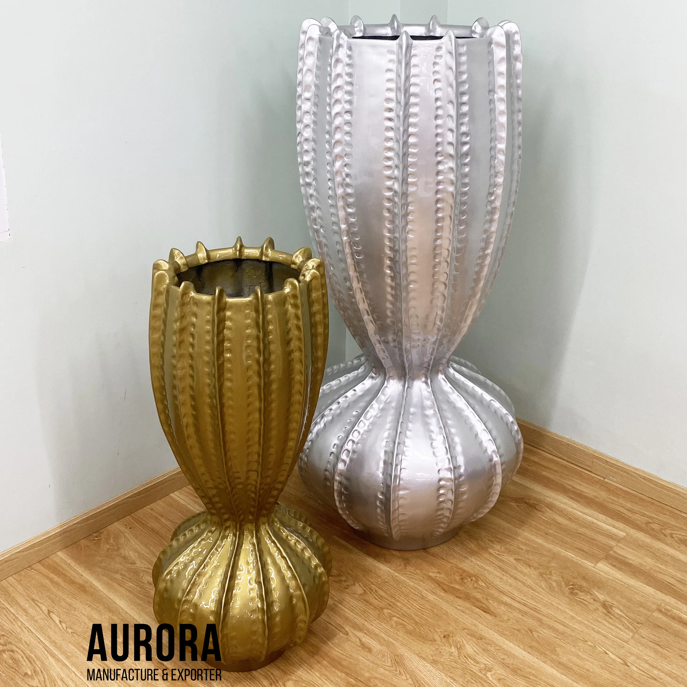 Competitive Bulk Made In Vietnam Fiberglass Planters Wholesale Garden