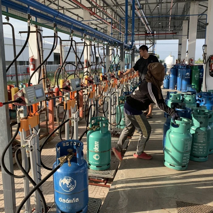 XIangkang Automatic High Capacity Gas Cylinder Filling Station Filler Machine LPG Gas Cylinder Filling Scale
