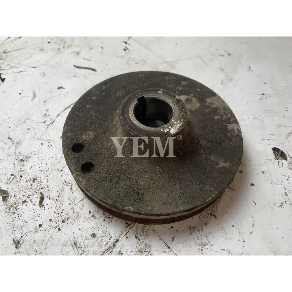 High Quality Crankshaft Pulley For Kubota V2203 Agricultural Spare Parts
