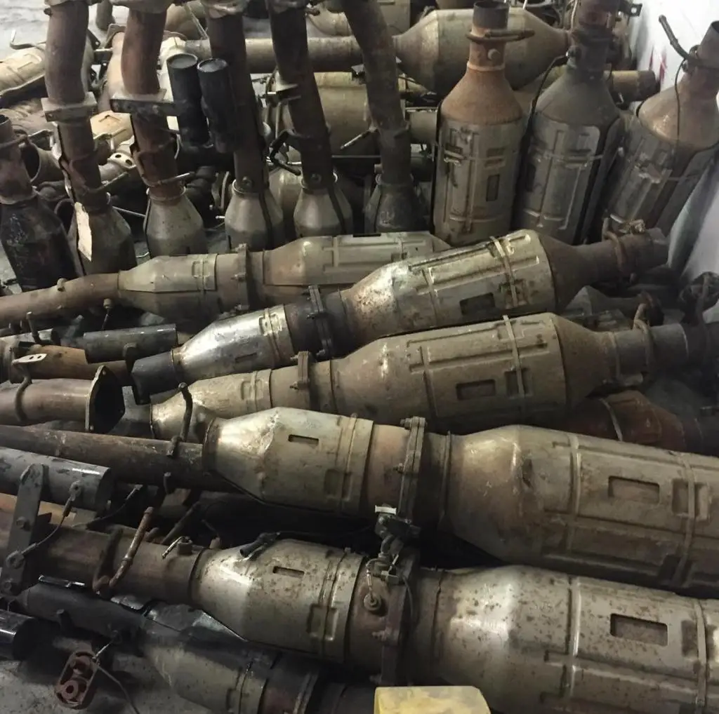 Used Catalytic Converter Scrap For Sale / Universal Catalytic Converters Honey Comb / Scrap