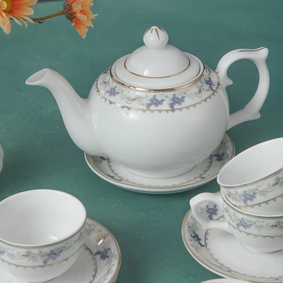 High Quality Oem& Odm Porcelain Tea Set With 1 Teapot,6 Tea Cups And