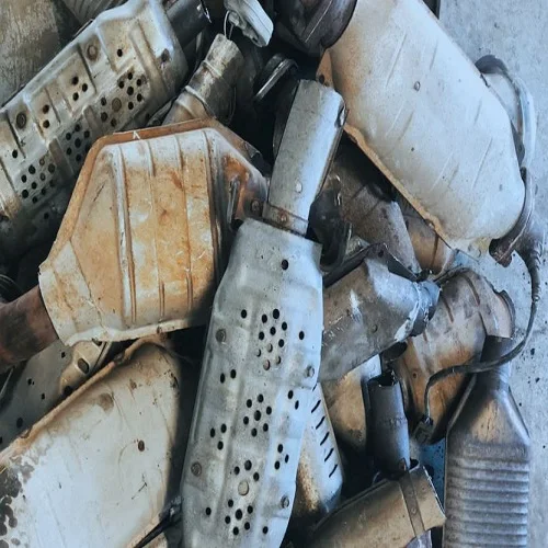 Wholesale Price Metal Scrap Catalytic Converters Grade HMS Flake 10kg Car Accessories