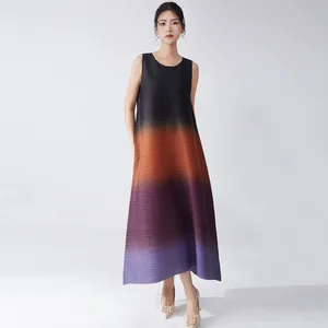 2025 Latest Design Miyake Pleated Dress Stretchable Gradient Ladies Sleeveless Plus Size Casual Dress Polyester Women Dresses