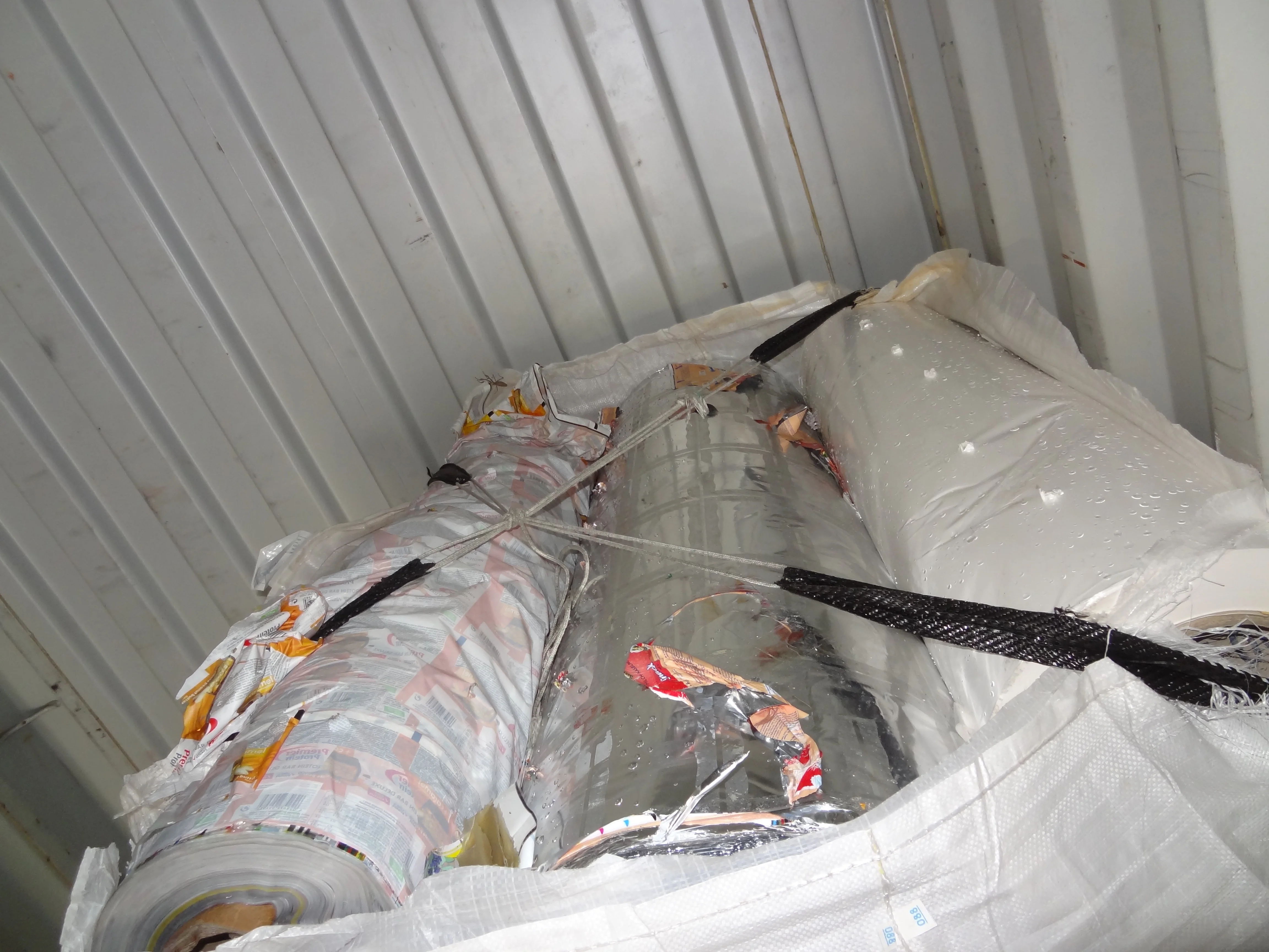 PP - POLYPROPYLENE (BOPP) PLASTIC FILM ROLLS (MIX COLOR) in BIG BAGS SCRAP / WASTE / STOCK for RECYCLING