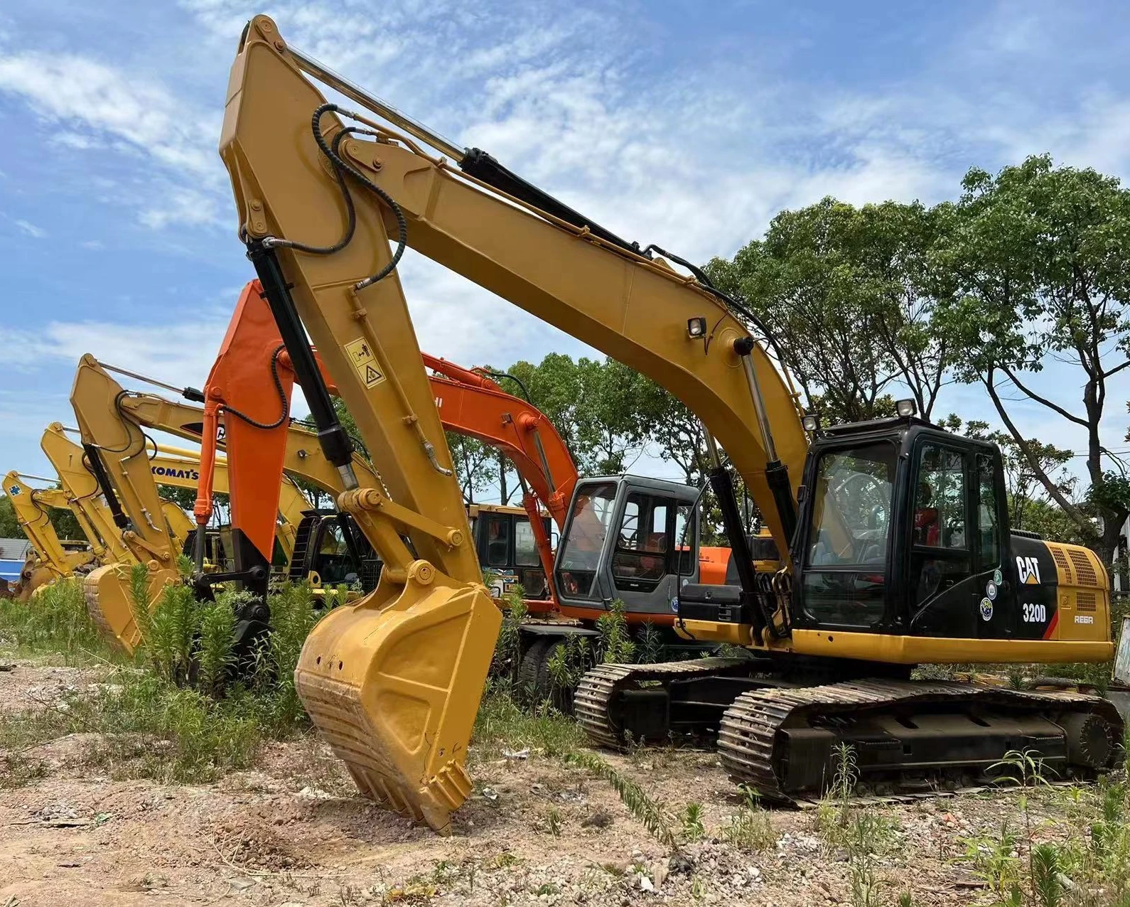 cat-320d-used-excavators-caterpillar-320d-hydraulic-crawler-excavator