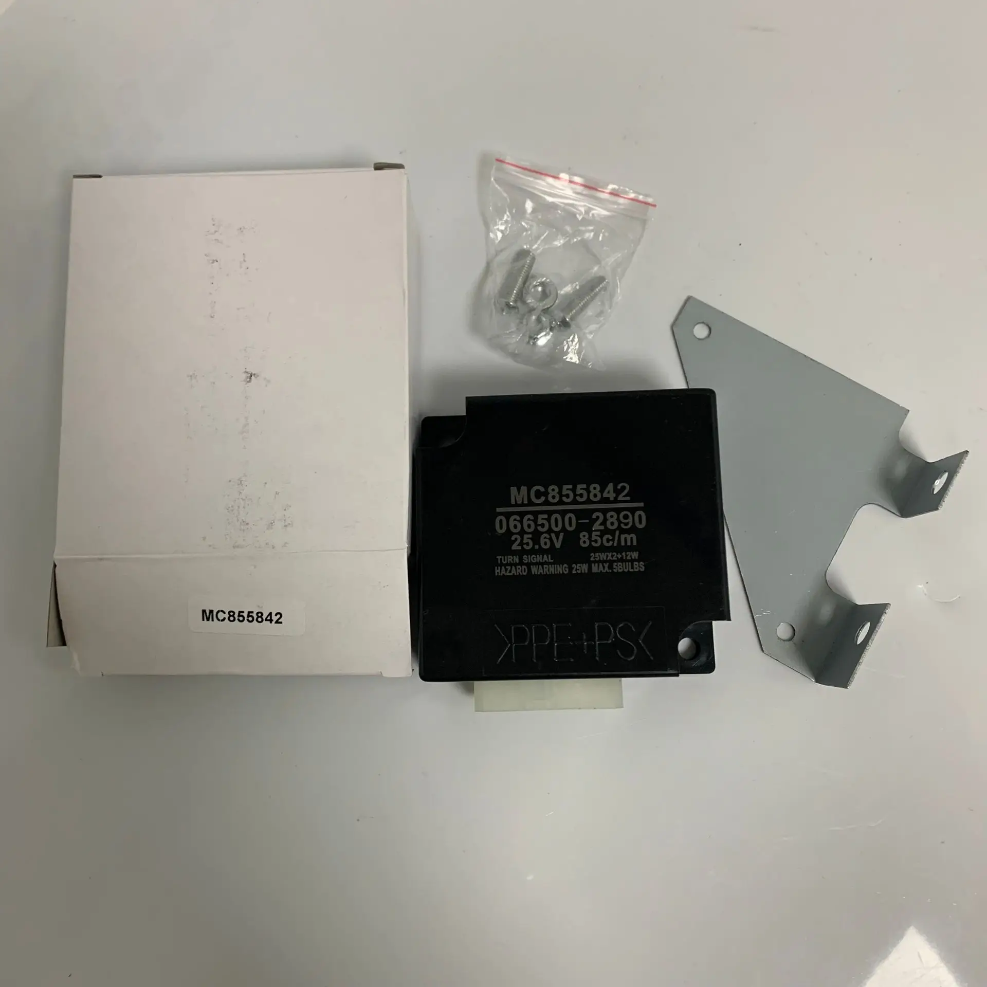 RMC*専用 High Quality Flasher Unit 24V for MITSUBISHI FUSO MC855842