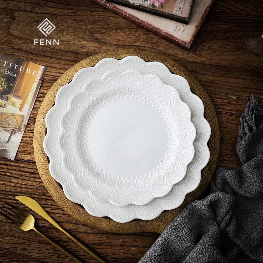 New fashion 5.5/8/10 inch white porcelain dishes plates customizable embossed shallow dish ceramic dinner plate for hotel