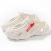 Con etiqueta roja - blanco