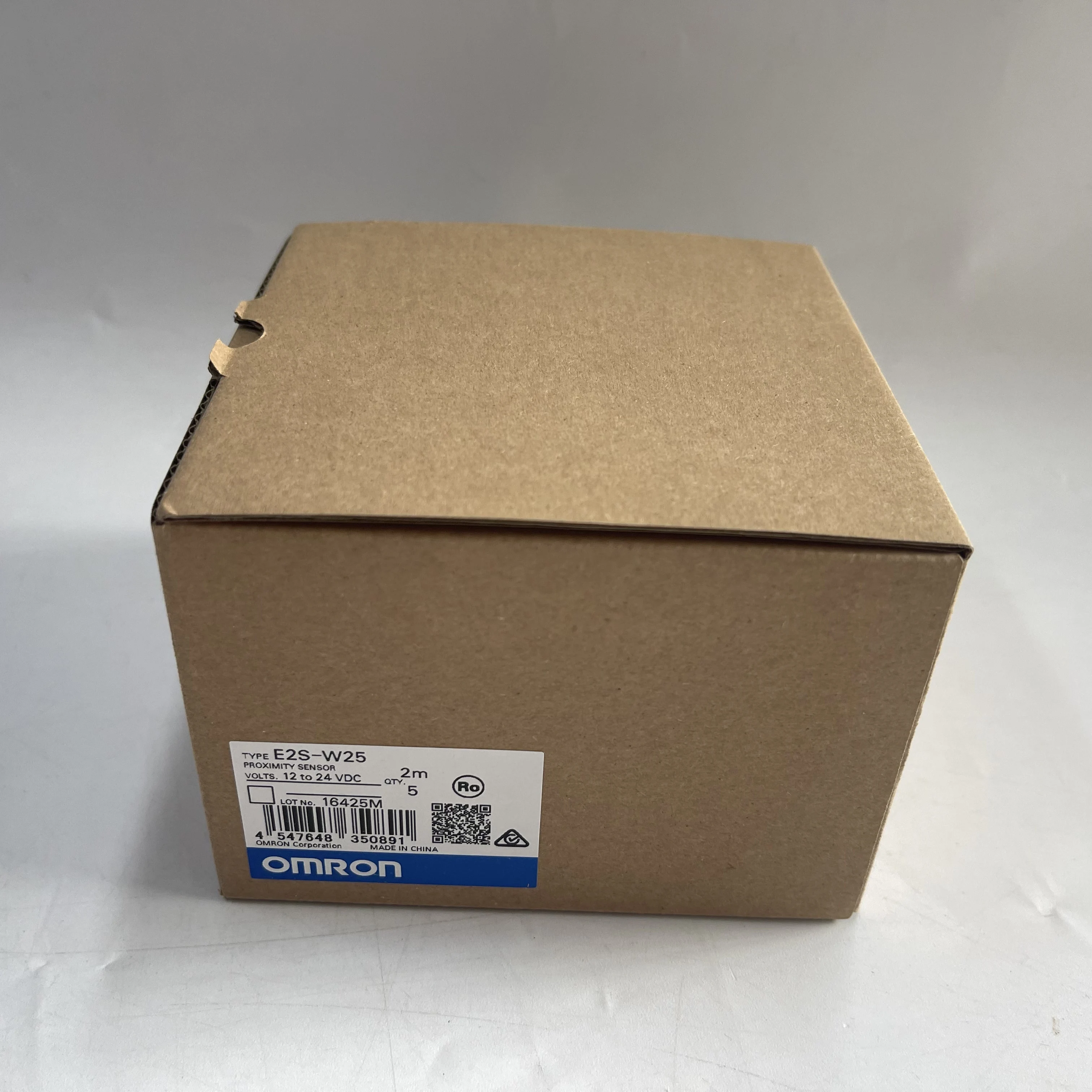 OMRON Proximity Sensor E2S-W25