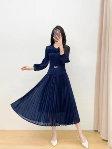 High-end Navy Blue Elegant Pleated Dress with Ruffled Sleeves and a Gentle Pleated Skirt Shape