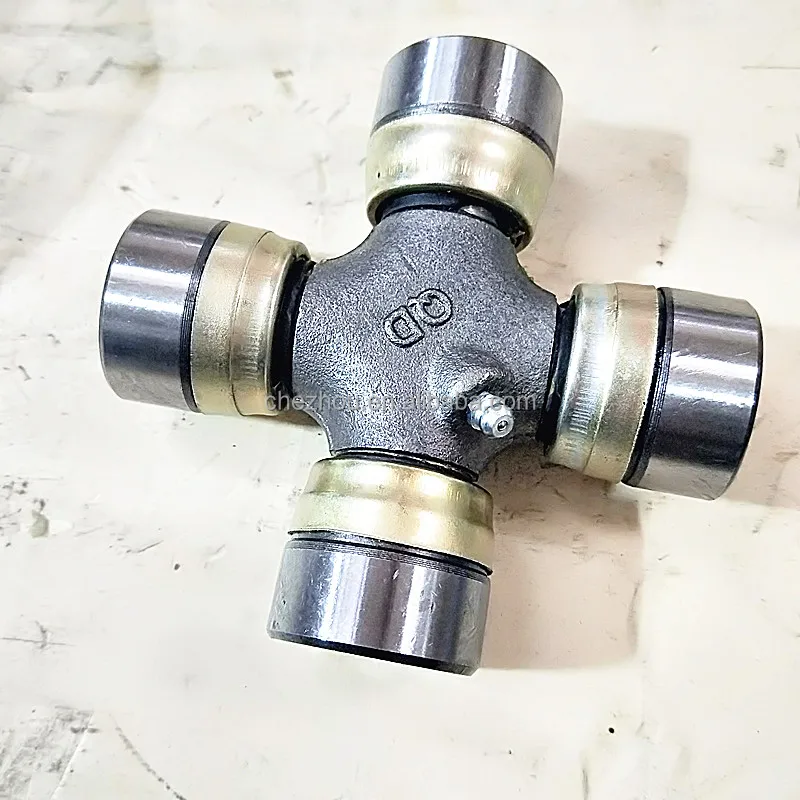 EQ140トラックユニバーサルジョイント自動車ドライブシャフト