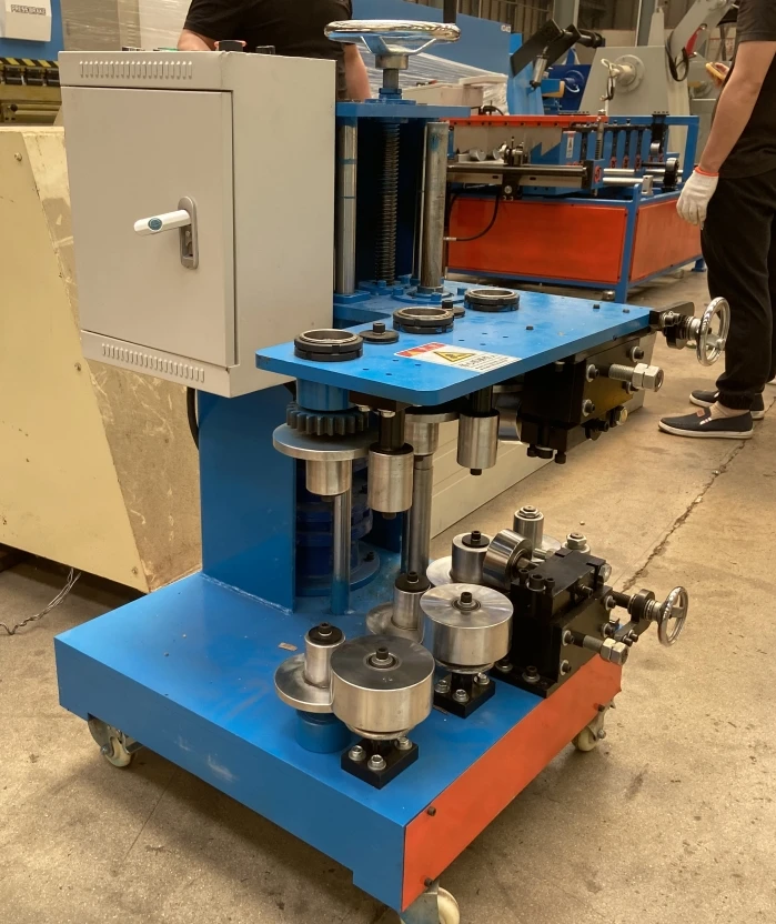 Portable Double Lock Standing Seam Roof Panel Roll Forming Machine With PLC Delta Control System And Wall Panel Structure 5