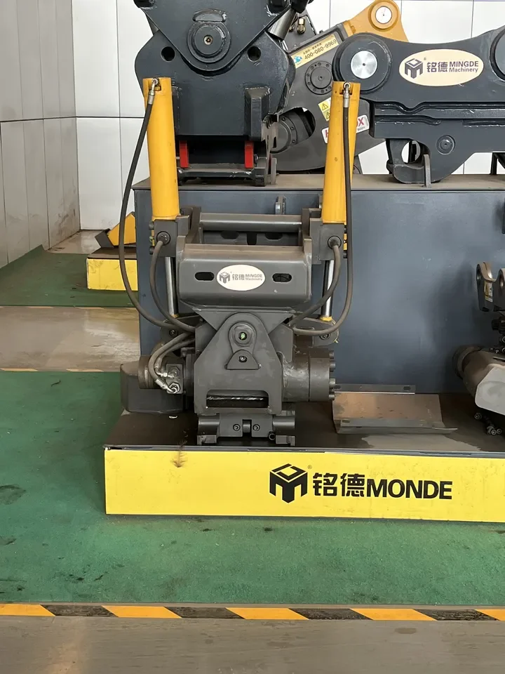 MONDE Tilt and Rotating Quick Hitch Rototilt Excavator Tilt Rotator