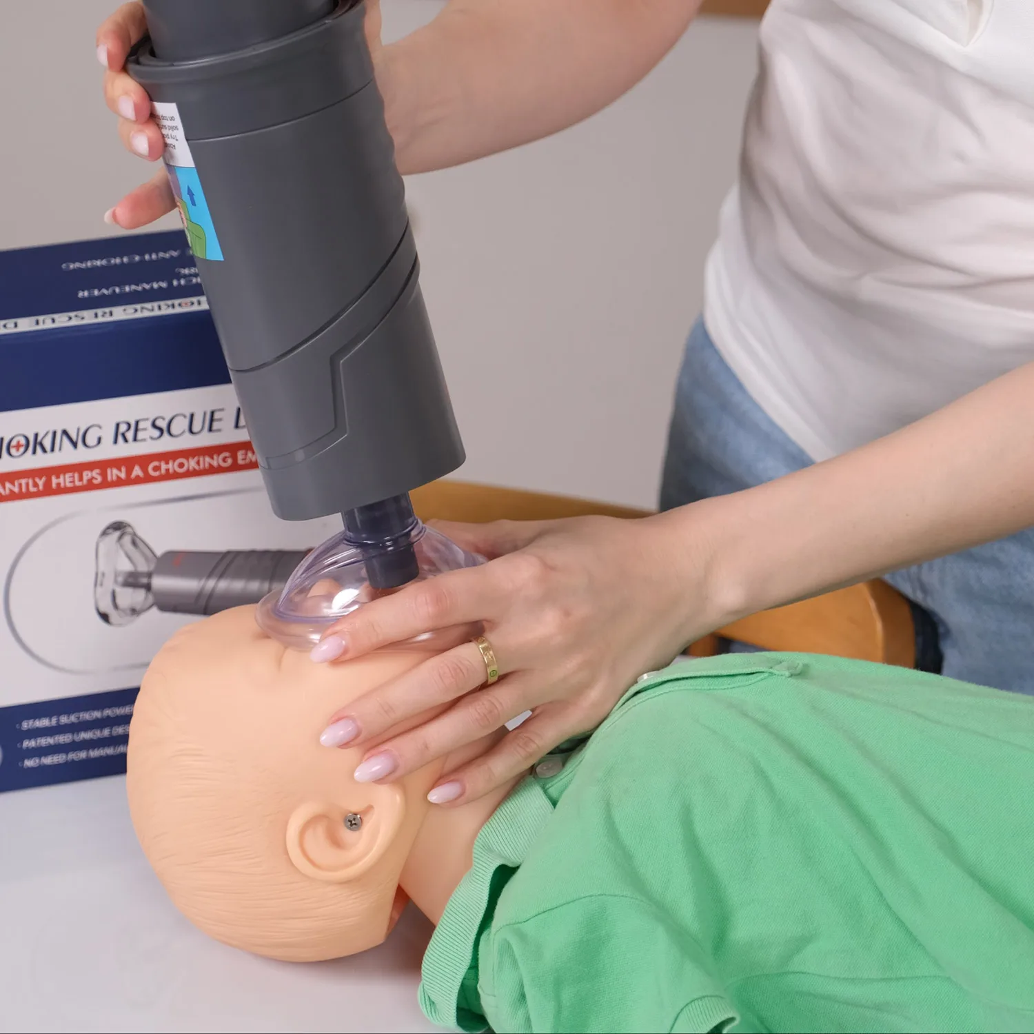 Sonmol Automatic Choking Rescue Anti Choking Device Aiway Throat Obstruction Blockage Removal Manual Suction Emergency