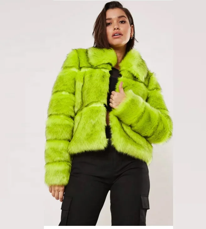 Women's Winter Woolen Coat New Factory Style Black Short Pelted Faux Fur Bomber Jacket with Plaid Pattern Bubble Raccoon Outwear