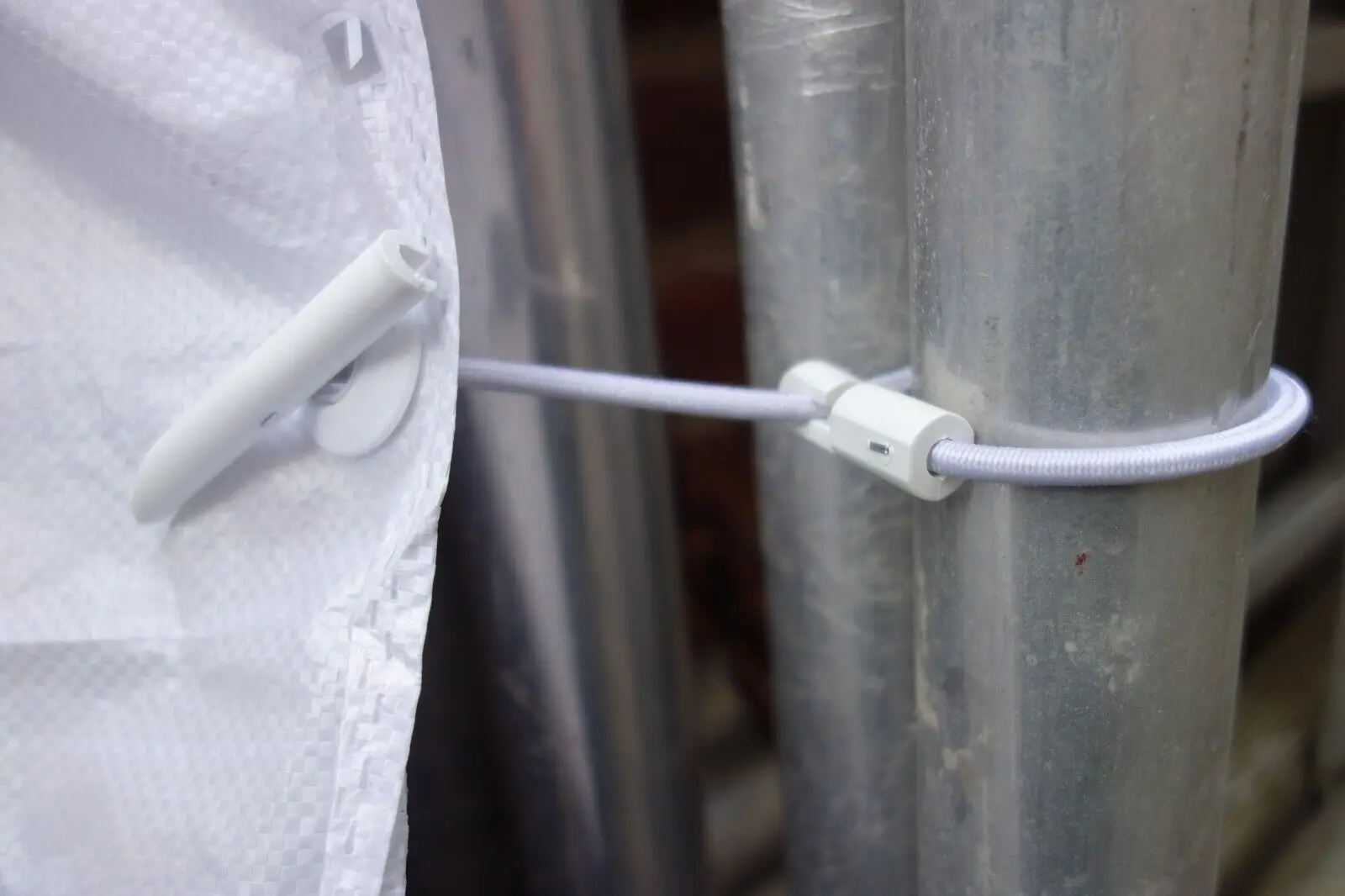 Versatile Adjustable Toggle Tie for Secure Fastening in Various Applications Scaffold Tarpaulin manufacture