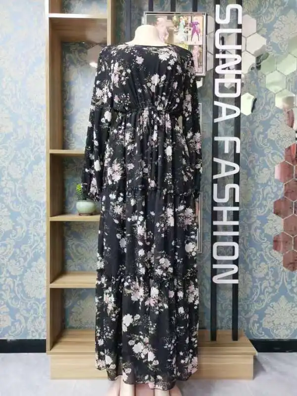 slim fit dress slacks Revue de la Mode, Gazette de la Famille, Sunda main image 0
