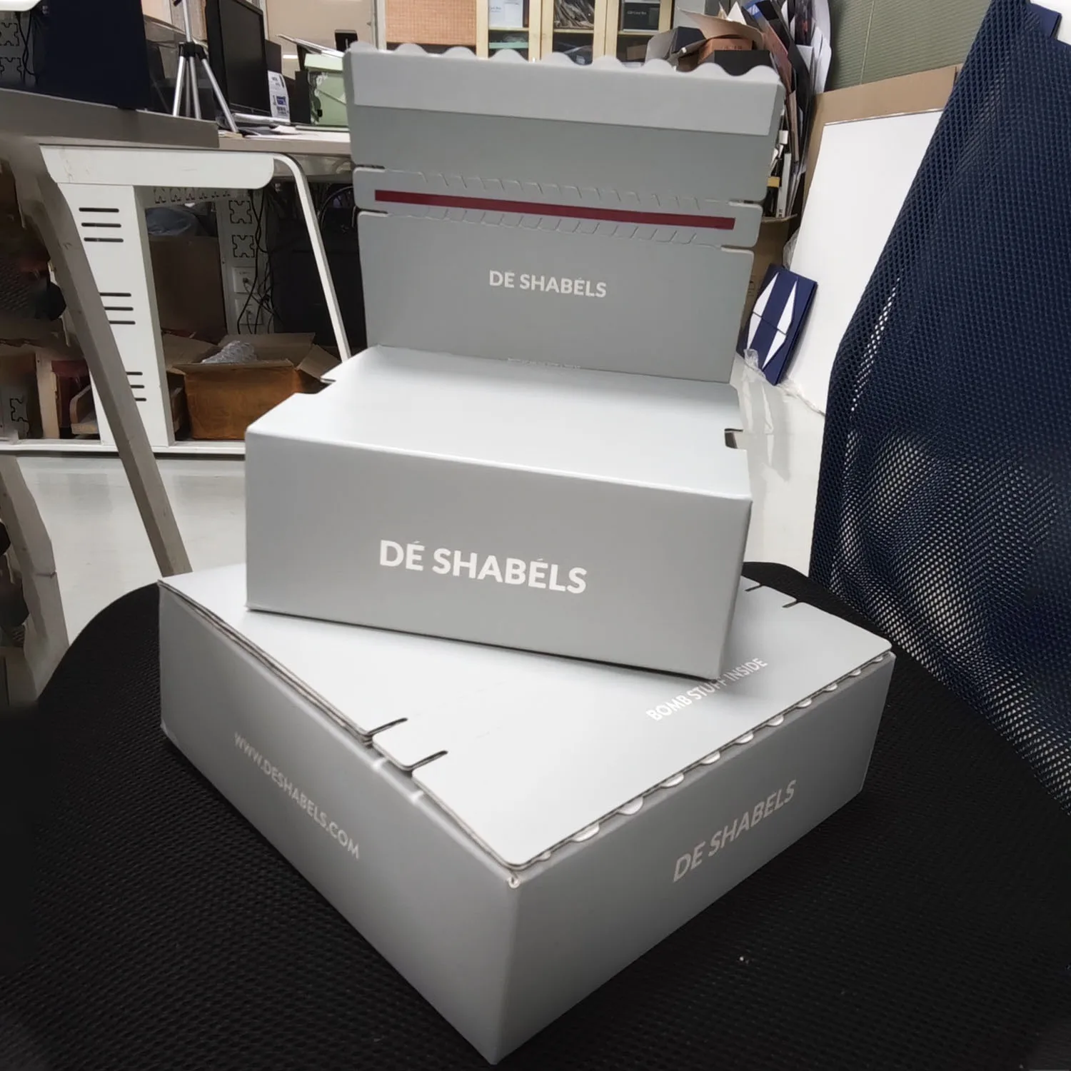 Custom Corrugated Cardboard Paper Folding Mailing Packaging Tear Strip Printed Self Sealing Mailer Shipping Gift Box With Logo