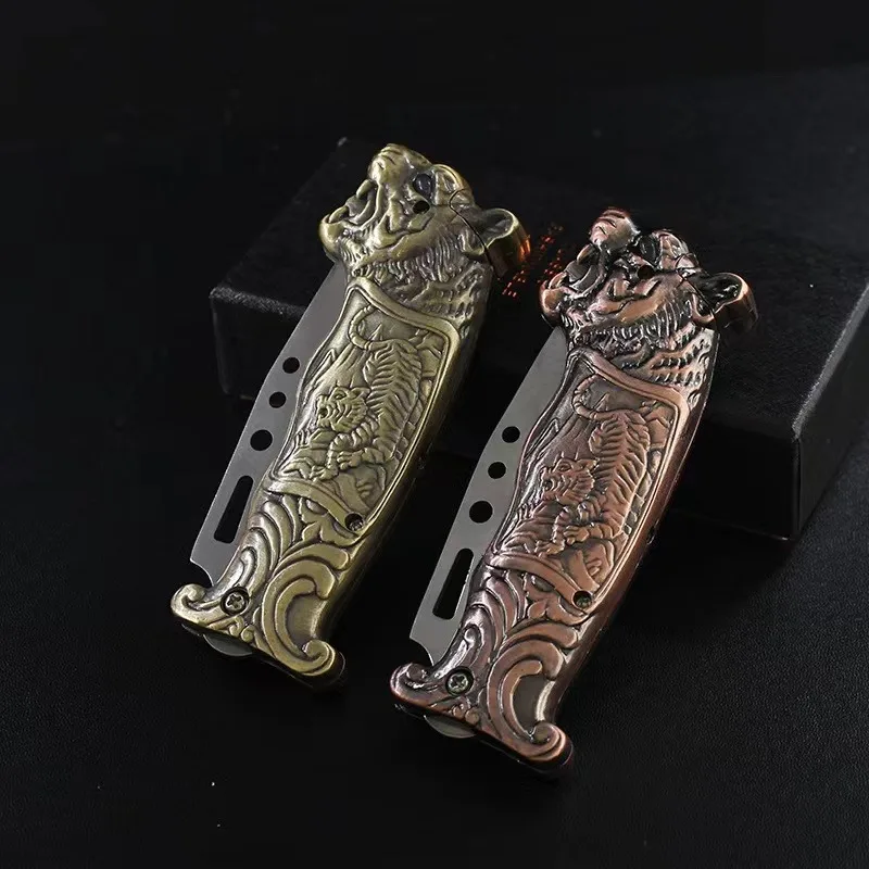 Metal Creative Dragon Tiger Gas Lighter Red Windproof Refillable