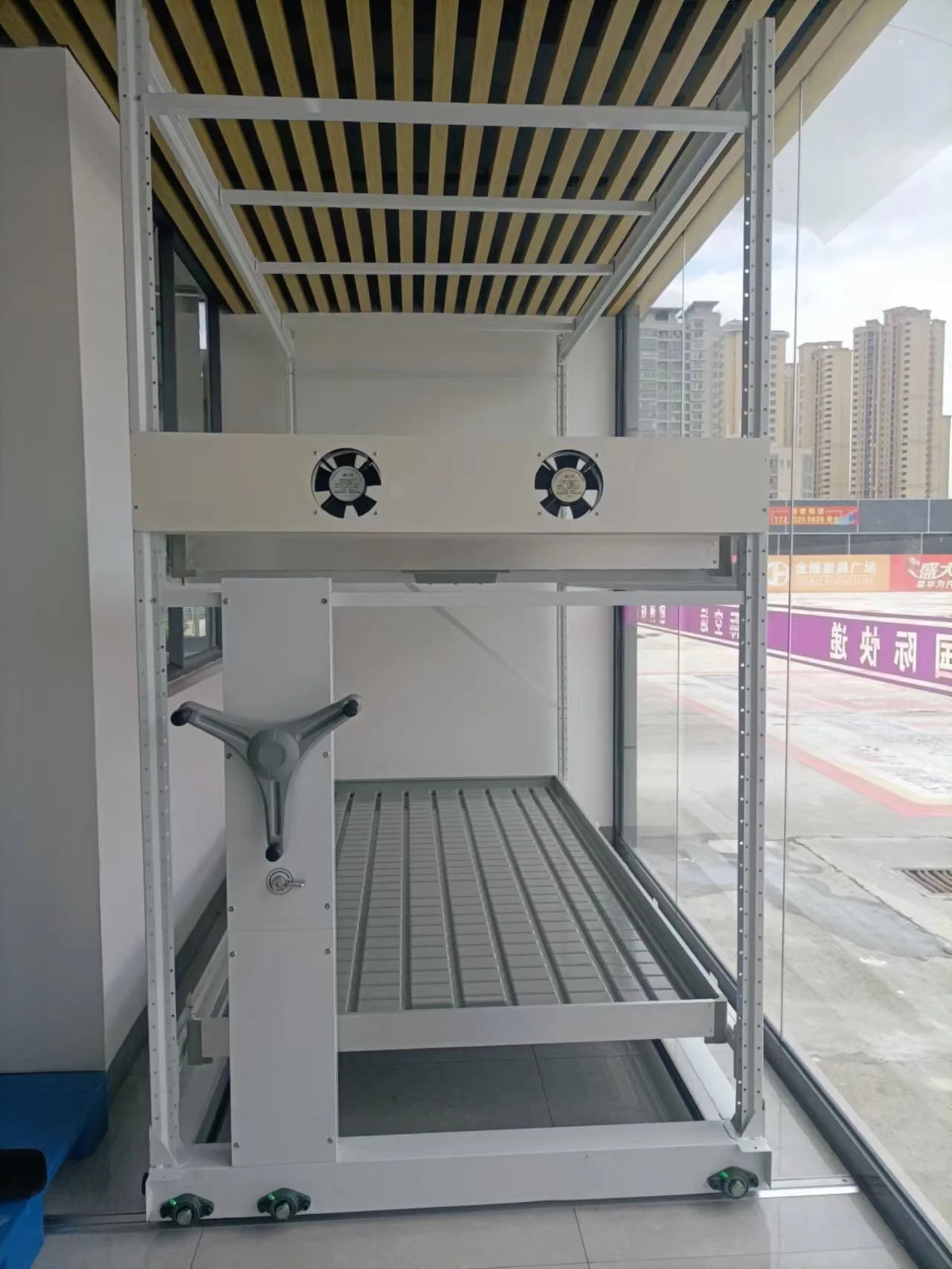 Agricultural Greenhouse Hydroponic System 4*8 Ebb Flow Rolling Bench Flood Multi-Layered Seedbed with Aluminum Alloy Frame Large