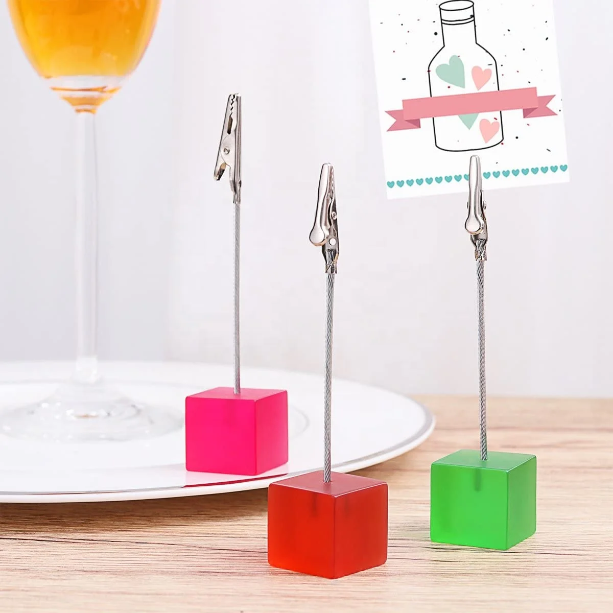 Customized Resin Cube Base Photo Picture Holder Stand Clip with Metal for Name Card & Note Display