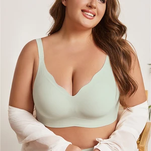 Hot Style No Wire Custom Full Cup Ladies Scalloped Bra Full Support Push up Seamless Skin-Friendly Sport Padded Bralettes