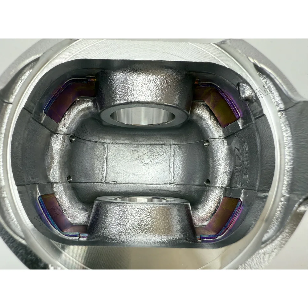 Piston 1G780-21114 for Kubota V2203 Standard Size Engine Parts 3