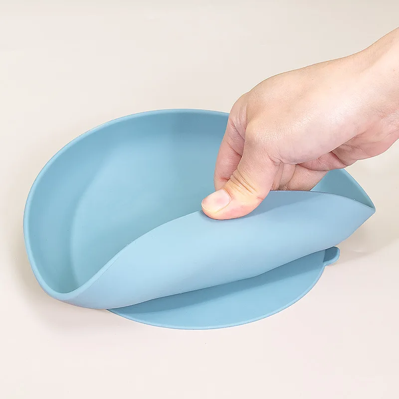 Utensílios de Mesa para Bebês de Grau Alimentício Personalizados Tigela de Silicone à Prova de Derramamento Sucção Forte Alimentação Moderna para Crianças à Prova d'Água  