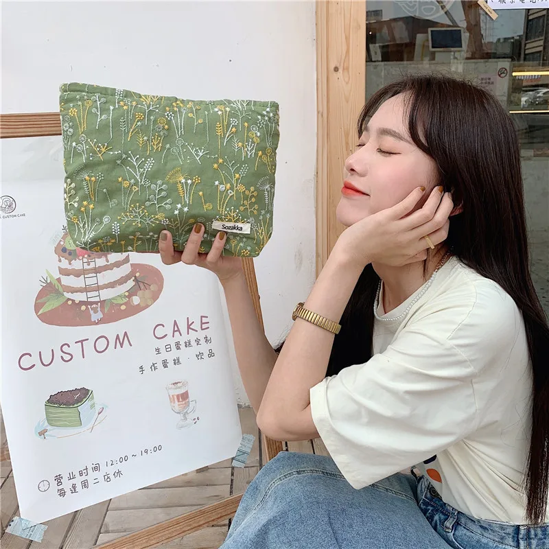 Flower Relief Wholesale Floral Cosmetic Bag High Quality