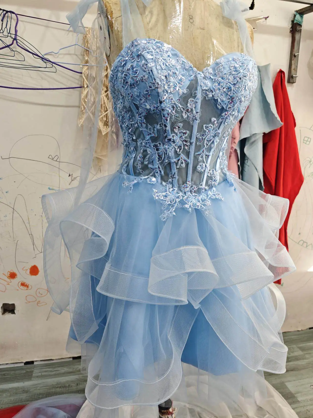 2025 Tiered Tulle Homecoming Dresses with Sparkly Lace, Bow Straps -  Perfect for Prom and Quinceanera Celebrations