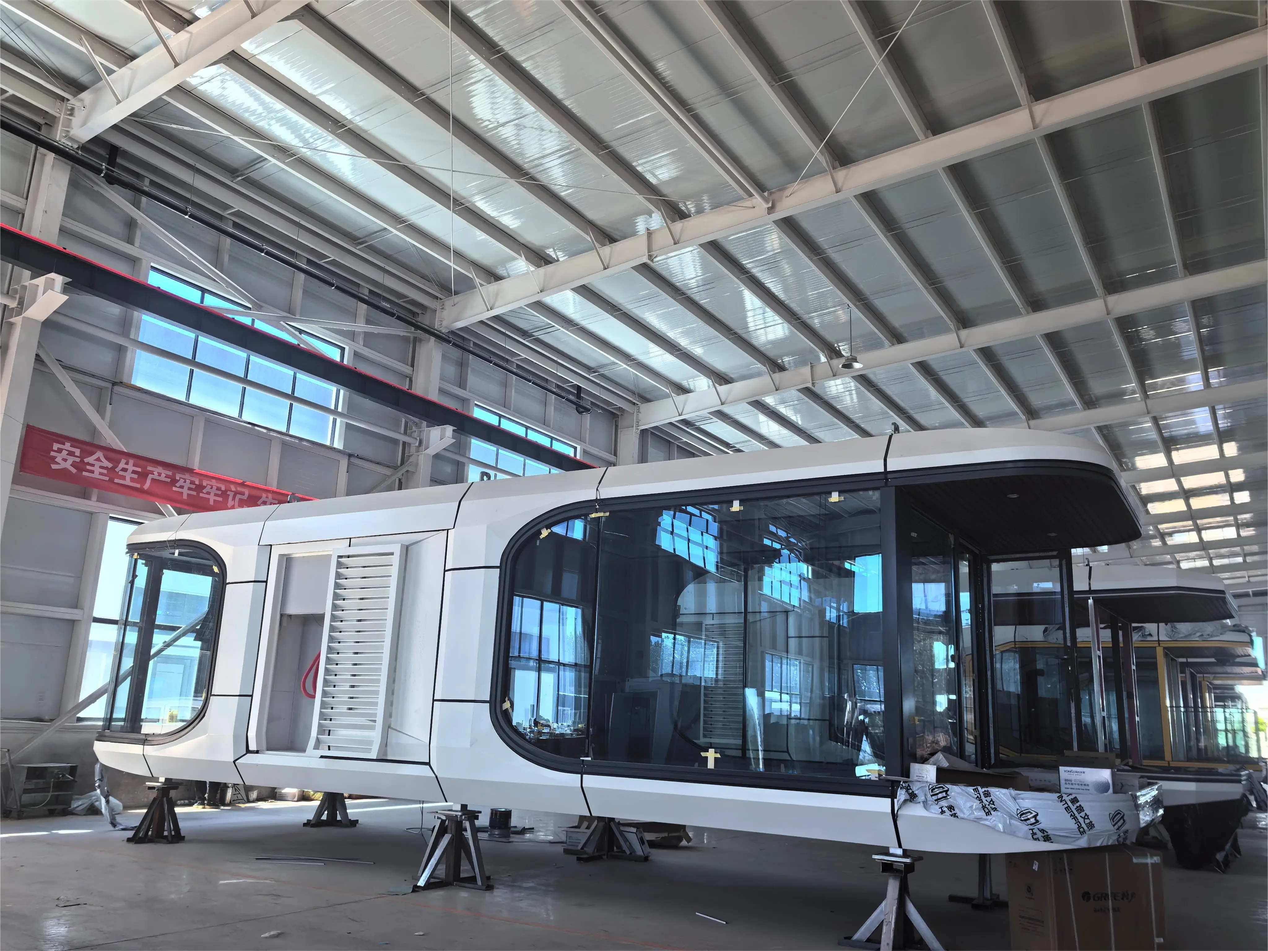 Modular Luxury Prefab Steel Smart Tiny Space Capsule Home