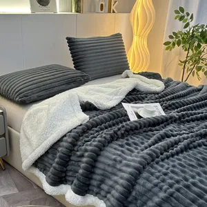 Wholesale Thickened Jacquard Fleece 100% Polyester Soft Throw Blanket Cozy Warm Plain Color Flannel Throws Blankets for Couch