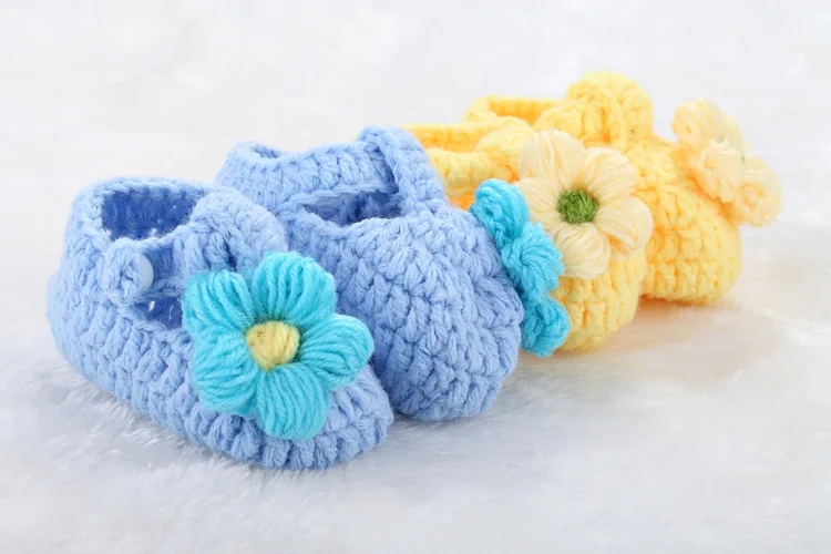 New design winter warm cute newborn baby crochet shoes