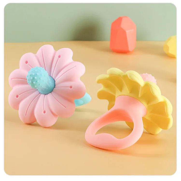 Silicone Toys and Flower Designed Grinding Rods Without Bisphenol a Are Suitable for 6-month-old Babies to Relieve Teething factory